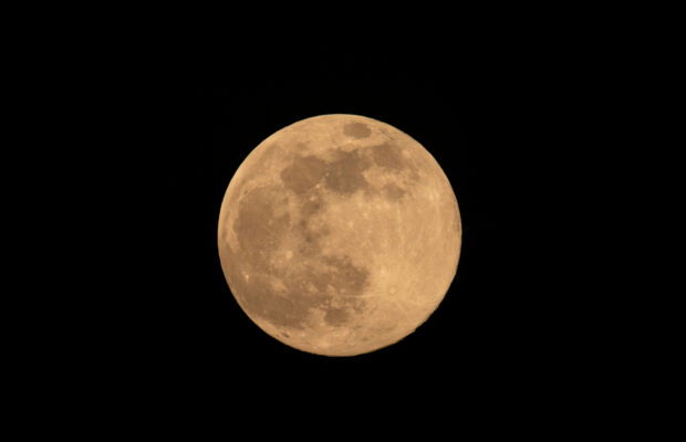 Get ready for the Pink Super Moon!