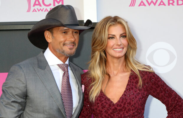 New Clip of Tim McGraw and Faith Hill Bathing 1883!