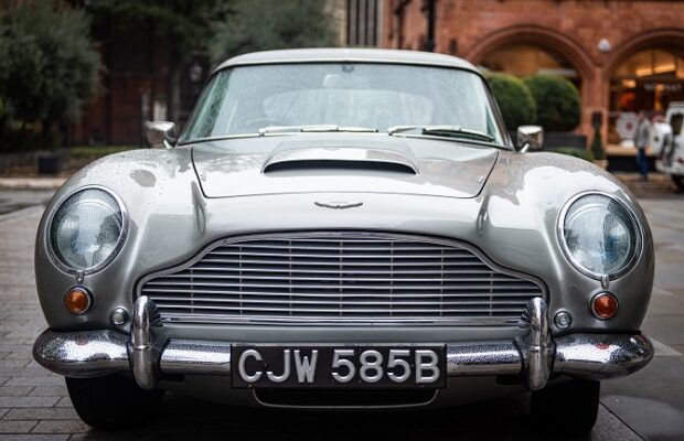 A stolen Aston Martin used in “Goldfinger” found 25 years later A stolen Aston Martin used in “Goldfinger” found 25 years later