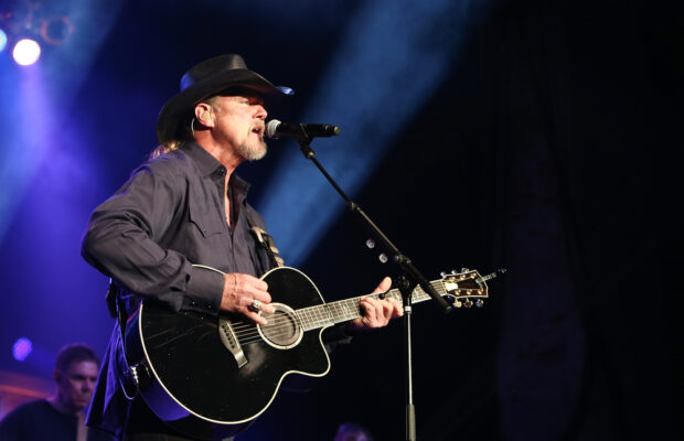 Trace Adkins to put on a FREE concert in Mayfield, Ky!